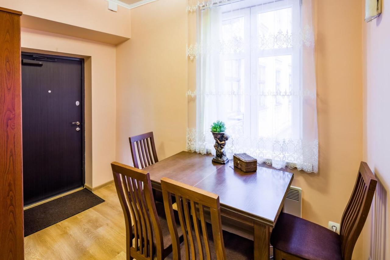 Romari Лесі Українки Leilighet Lviv Eksteriør bilde