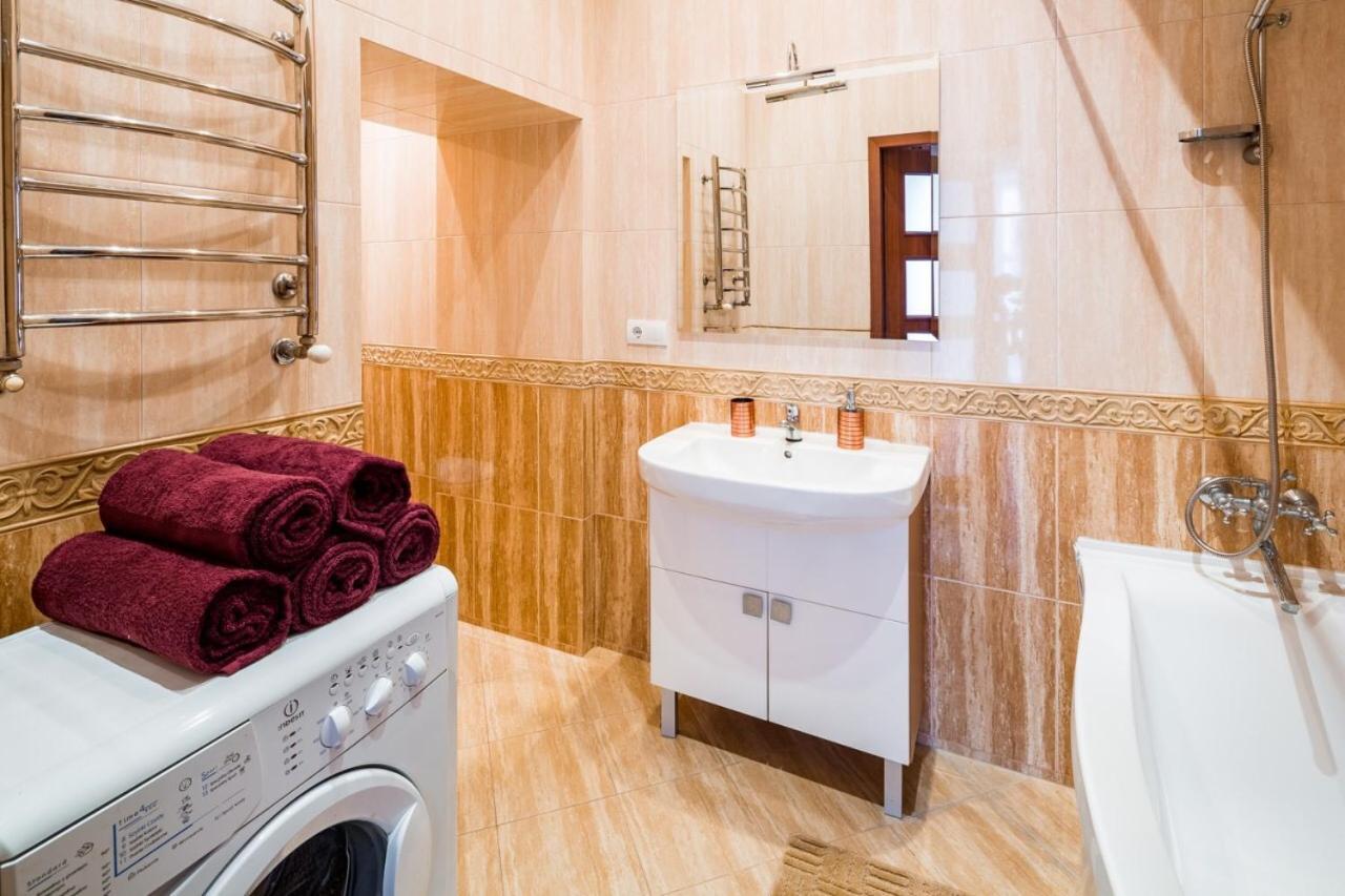 Romari Лесі Українки Leilighet Lviv Eksteriør bilde